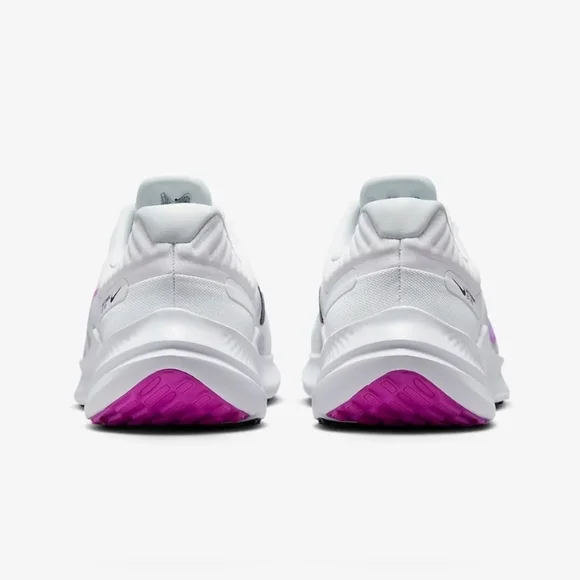 NWOT NIKE Quest 5 Sneaker, Men's 7.5/Women's 8.5 - Picture 7 of 9